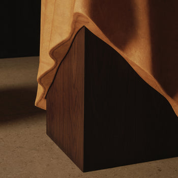 DUK Pedestal